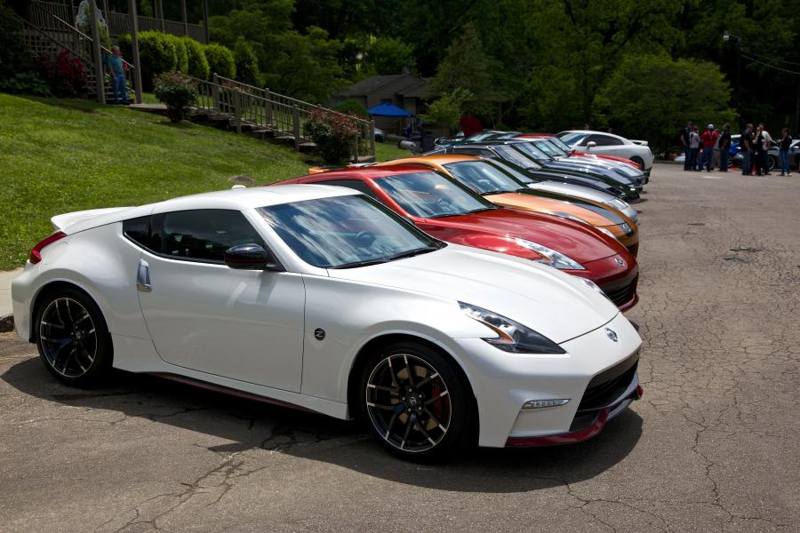  Nissan 370Z Nismo 2015 года  (US) (фото 7 из 62)